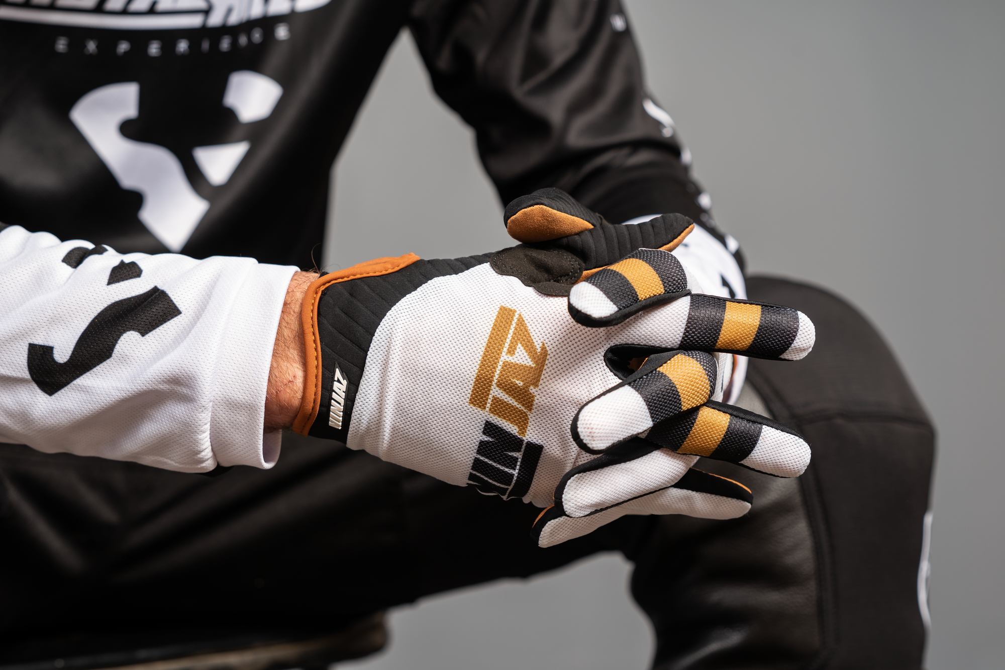 Ninjaz AK glove by Hanna Retz