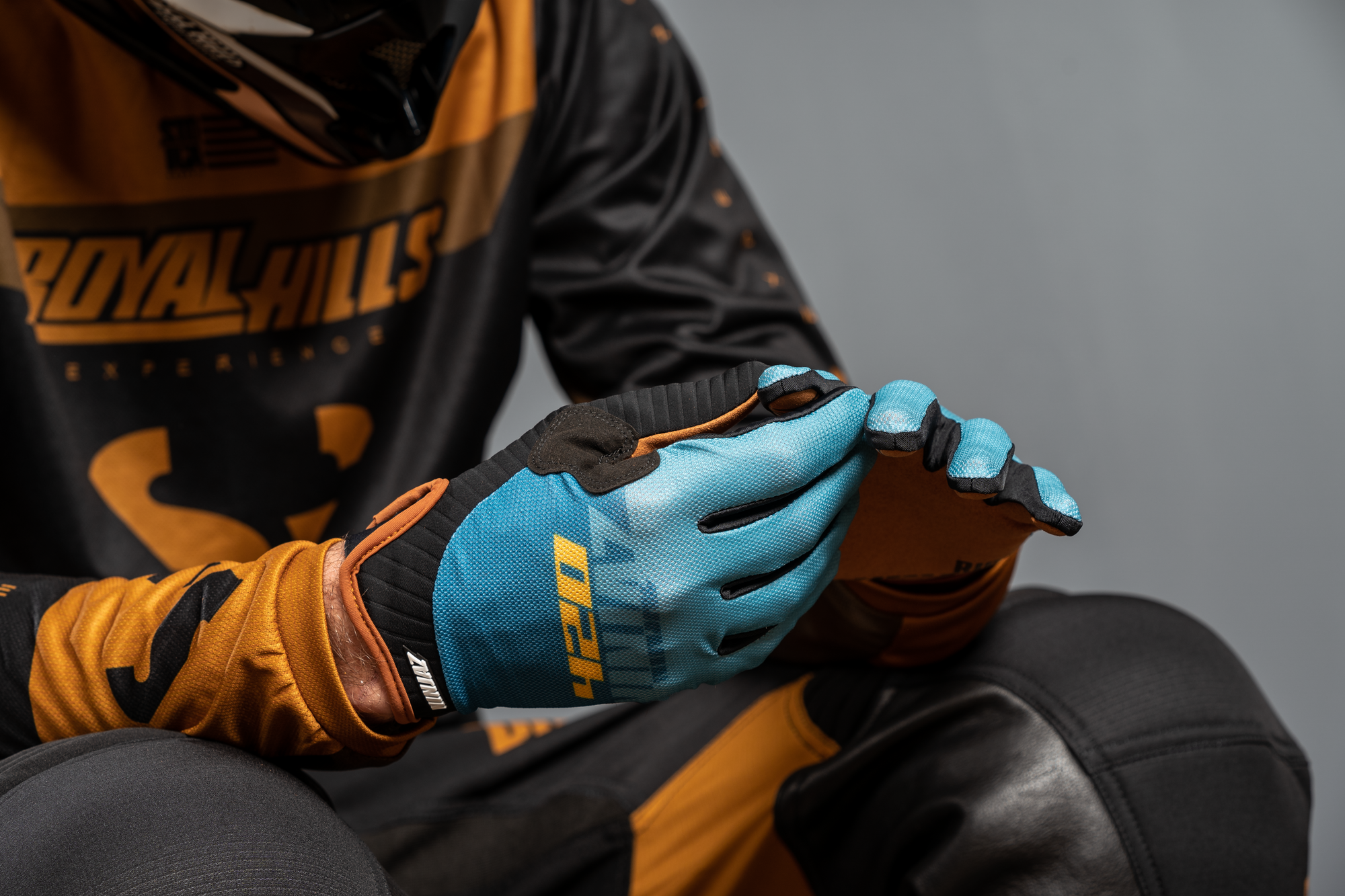 Ninjaz F20 gloves by Hanna-Retz